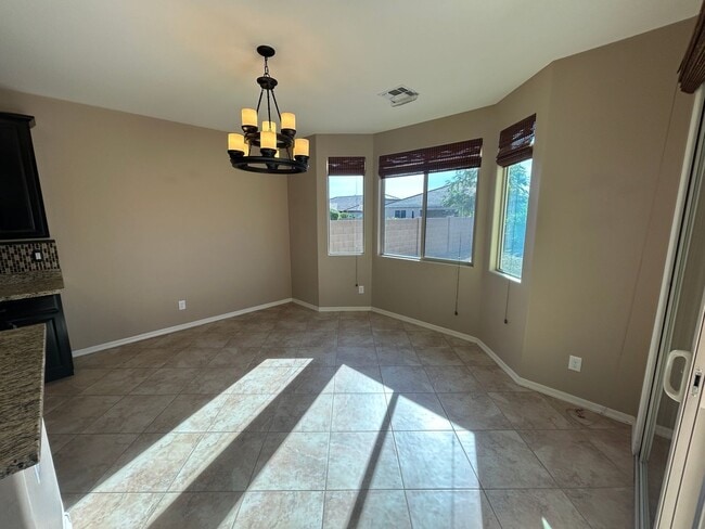 Building Photo - 18627 W North Ln