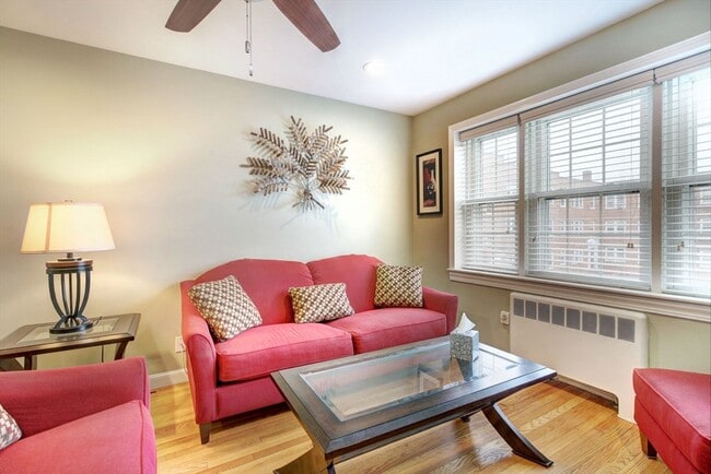 Building Photo - 33 Lennon Ct