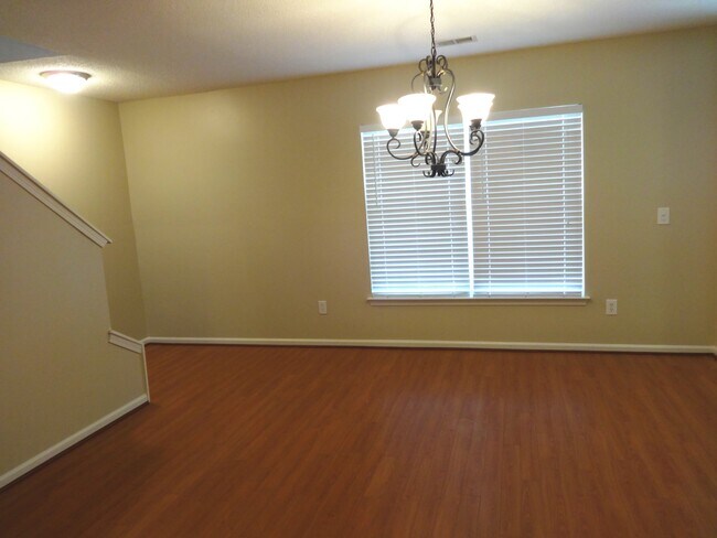Building Photo - 3009 Kinswood Lane