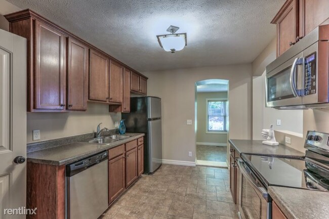 Building Photo - 3 br, 3 bath Townhome - 3001 Harney St