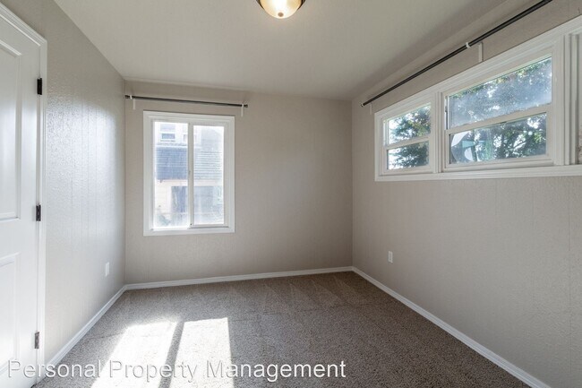 Foto del edificio - 4 br, 2 bath House - 819 Gillis St