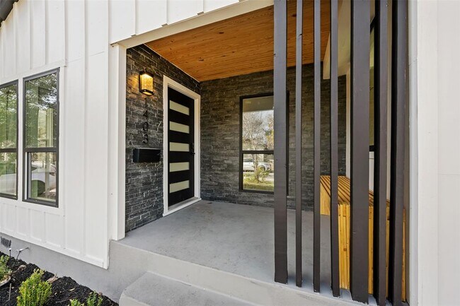 Foto del edificio - 1403 Palo Duro Rd