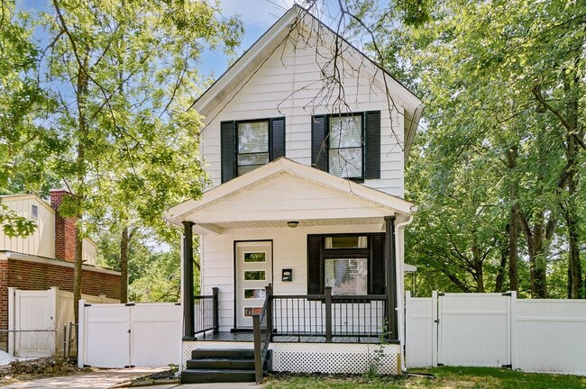 Foto del edificio - 3825 Zinsle Ave