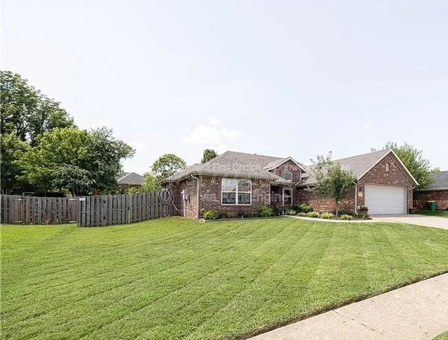 Building Photo - 421 Coopers Wy