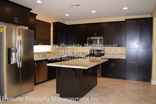 Building Photo - 4 br, 2.5 bath House - 525 Dijon Pl