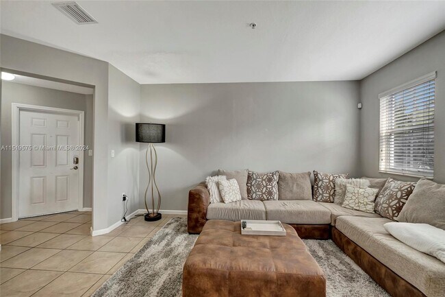 Foto del edificio - 8900 NW 97th Ave