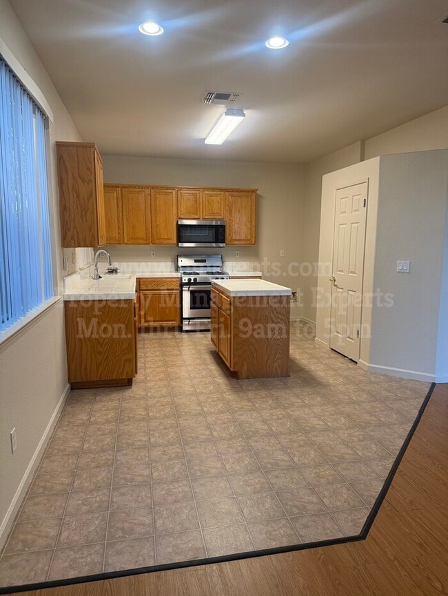 Building Photo - 5538 Brook Falls Ct