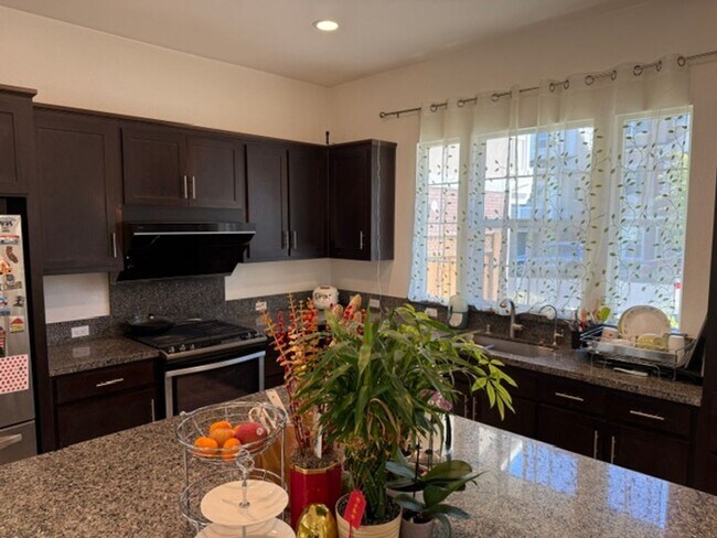 Building Photo - Wallis Ranch Gated Community 3 Bed + Loft / 2.5 Bath Two Story, Community Pool, Gym, small pets OK