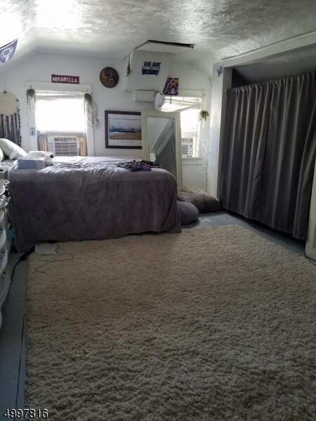 Building Photo - 18 4th St