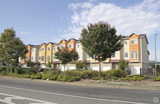 Primary Photo - Bancroft Row