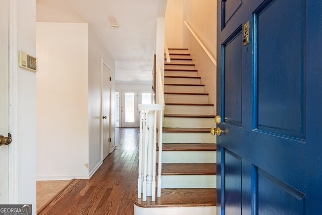 Building Photo - 408 Sycamore Dr