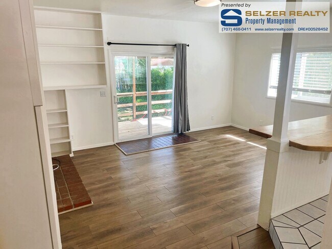 Foto del edificio - 482-486 W Mendocino Ave