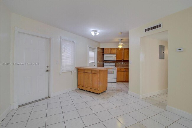Foto del edificio - 1611 NE Miami Gardens Dr