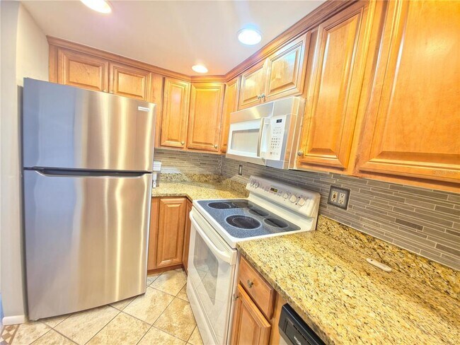 Foto del edificio - 503 Albee Farm Rd