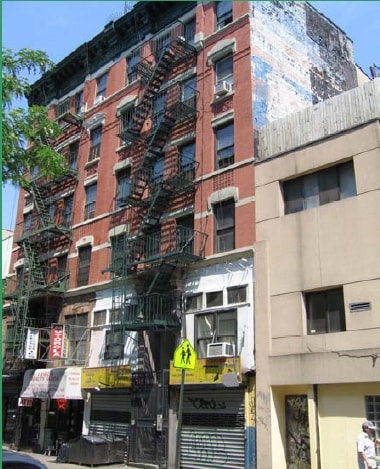 Building Photo - 42 Clinton St