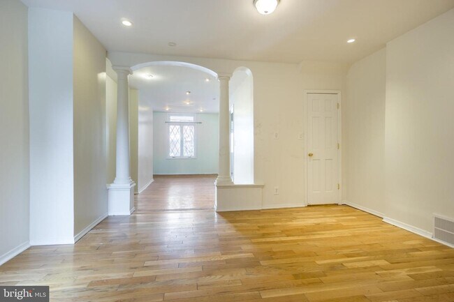 Foto del edificio - 4149 Cambridge St