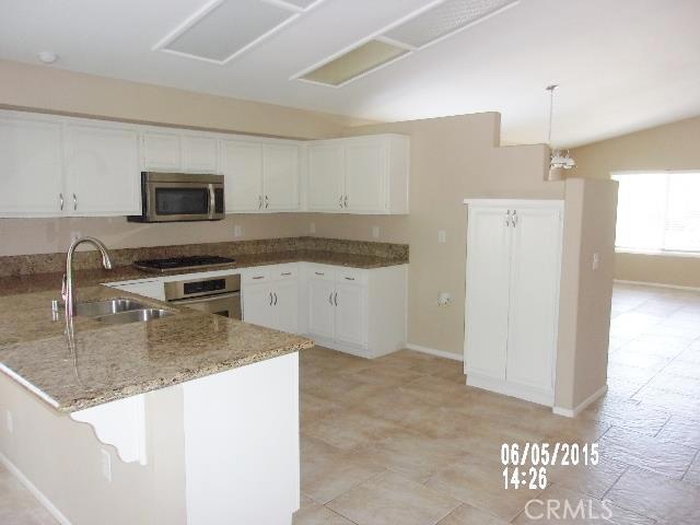 Foto del edificio - 39494 Seraphina Rd