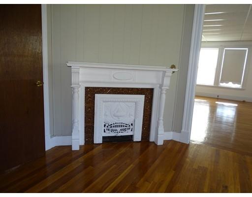 Building Photo - 143 Rowe St