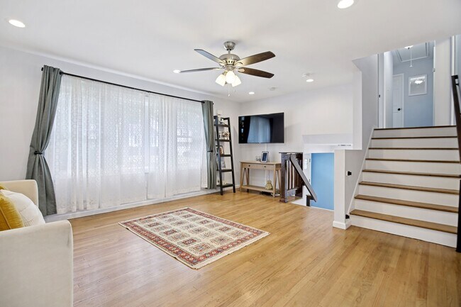 Building Photo - 82 Eaton Pl