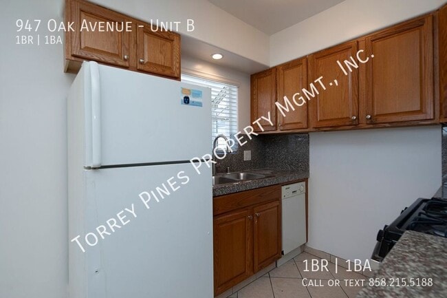 Building Photo - 947 Oak Ave