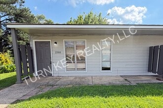 Building Photo - 2300 Grayson Valley Cir