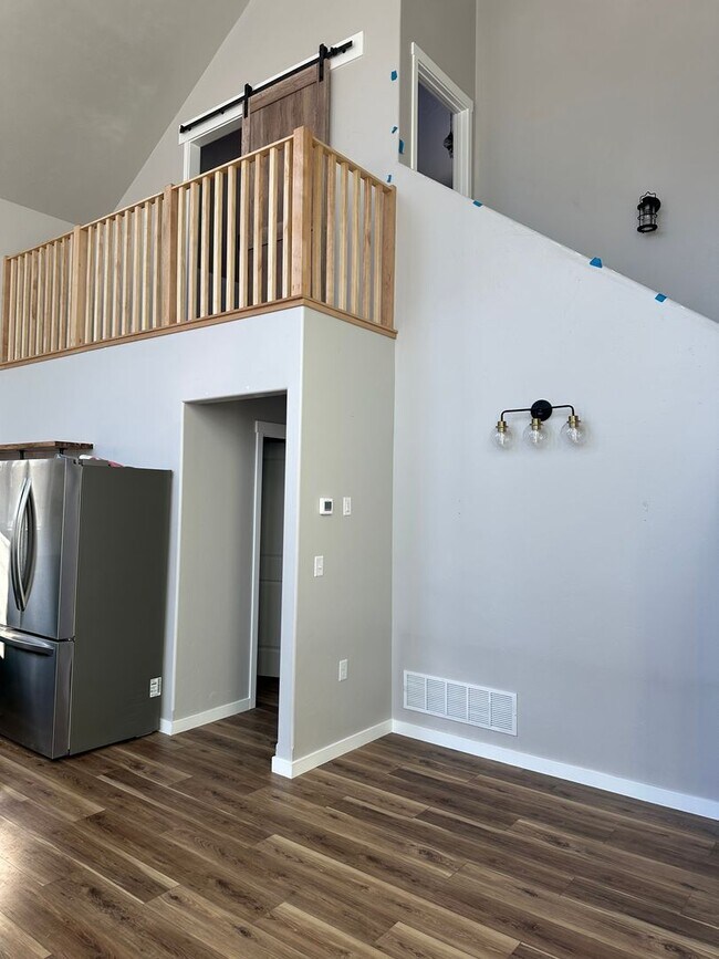 Building Photo - Super cute 3-bedroom, 2-bath single-family home in Palmer!