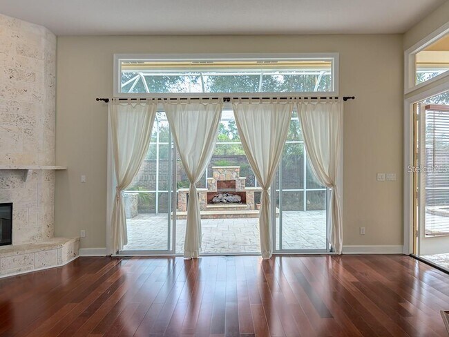 Foto del edificio - 7407 Park Springs Cir