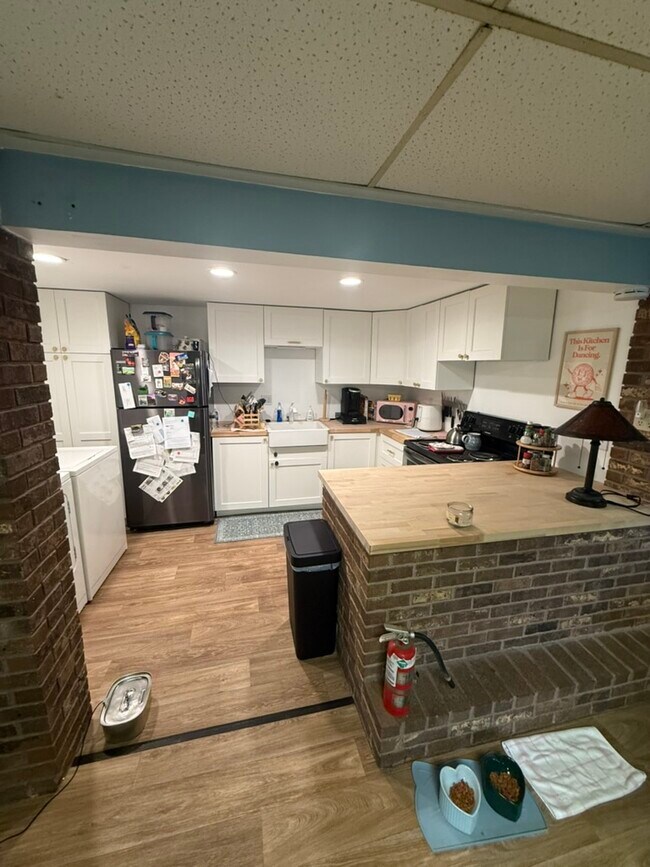 Foto del edificio - 8882 Elliotsville Rd