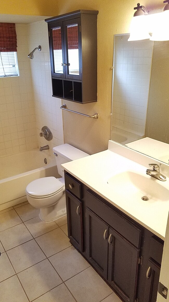 Building Photo - 2756 Sunset Strip Dr