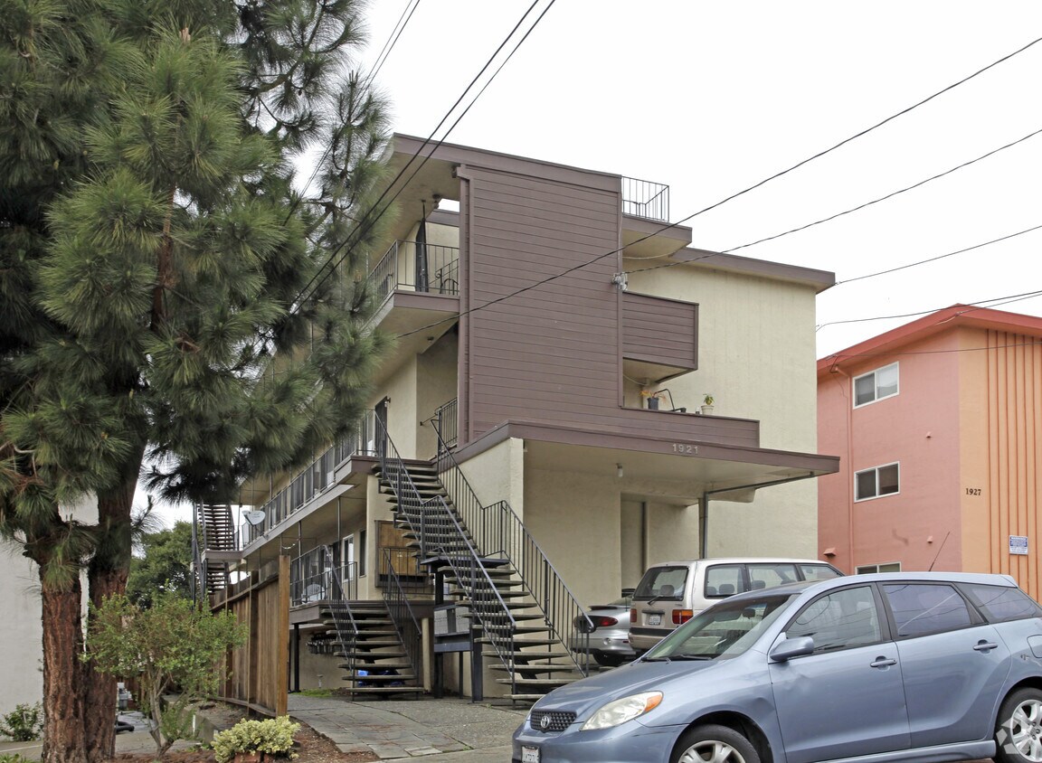 Building Photo - 1921 5th Ave
