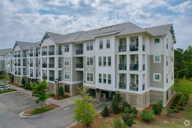 Building Photo - Wharf 7