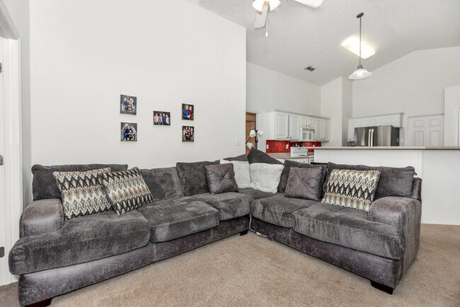 Building Photo - 108 Tallmadge Ct SW