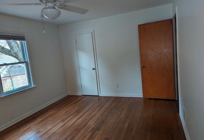 Building Photo - 750 Elm Ct