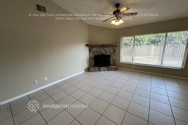 Foto del edificio - 4129 Yellowwood Dr