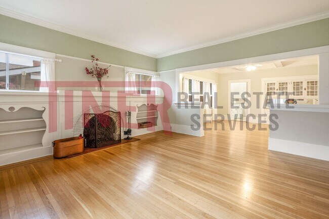 Foto del edificio - 2165 Portola Way