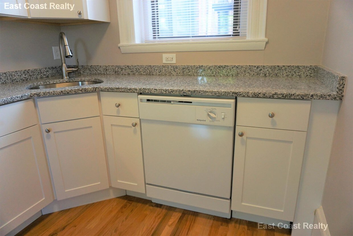 Foto principal - 1455 Beacon St
