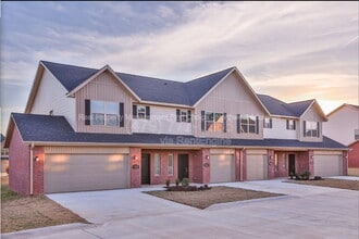 Building Photo - 2702 W Kilimanjaro Way