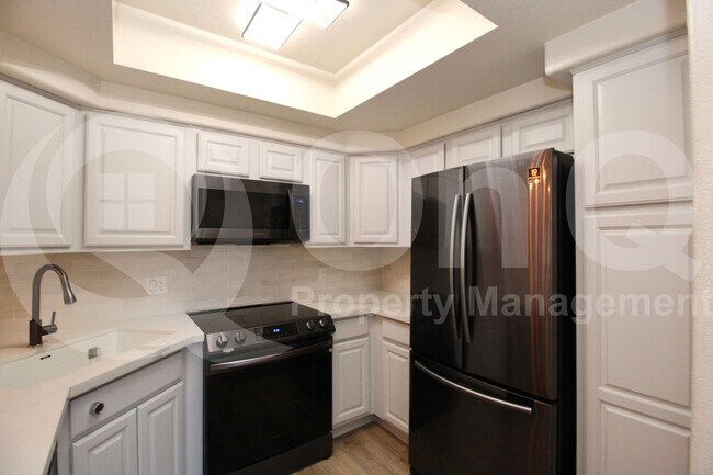Foto del edificio - 7008 E Gold Dust Ave