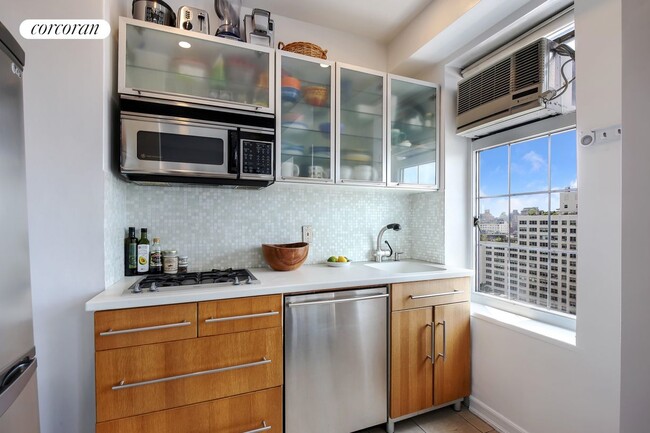Foto del edificio - 405 W 23rd St