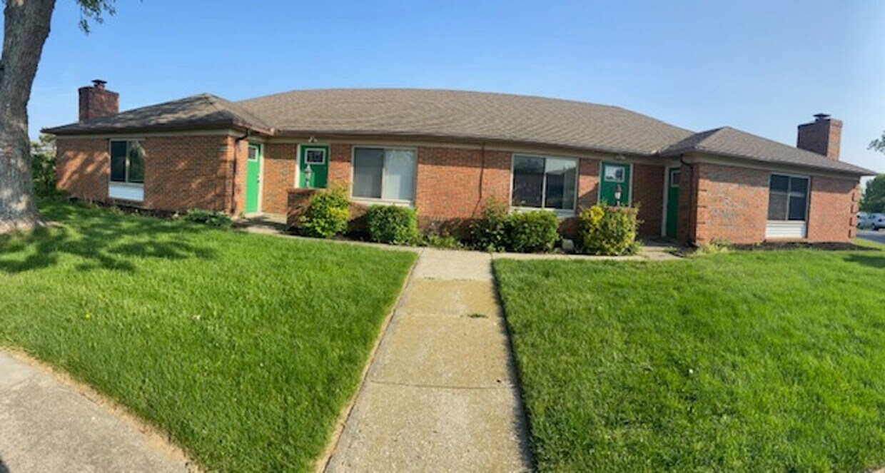 Foto principal - 927-933 Weston Court Vandalia, OH 45377