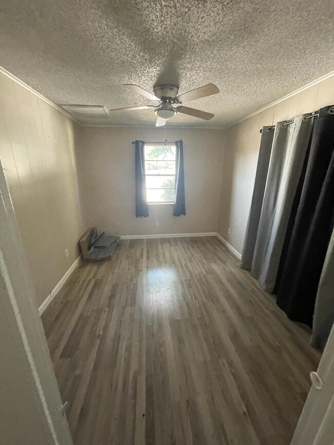 Building Photo - 2081 SW Gemini Ln