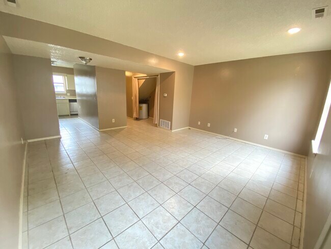 Foto del edificio - 1408 Christy Dr