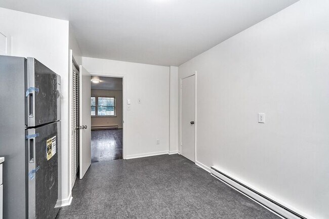 Building Photo - 4513 Forest Hill Avenue