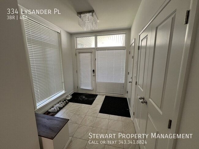 Building Photo - 334 Lysander Pl