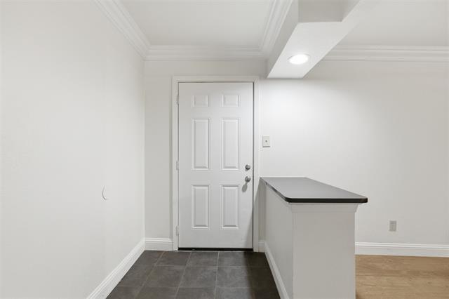 Building Photo - 5818 E University Blvd