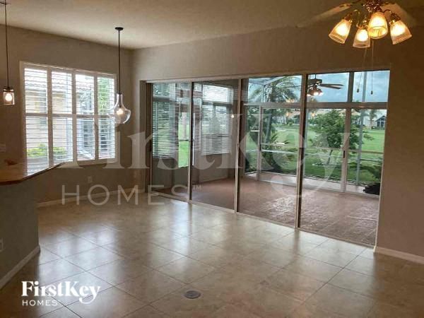 Foto del edificio - 26324 Stillwater Cir