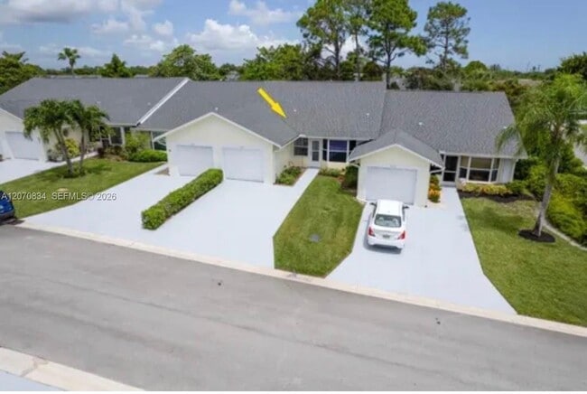 Building Photo - 8187 SE Fox Hill Pl