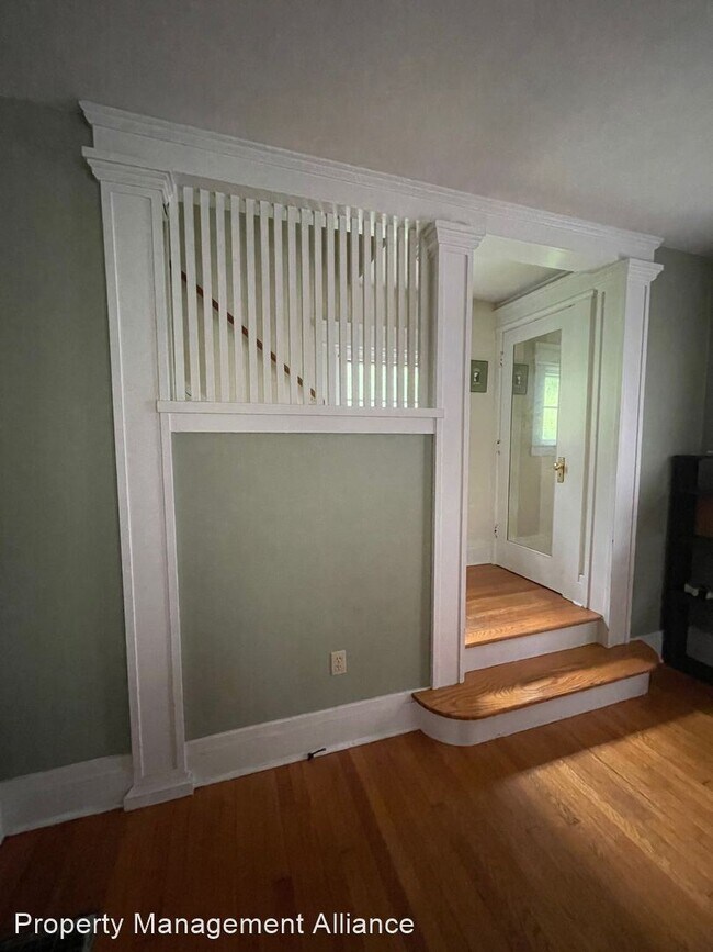 Building Photo - 3 br, 1 bath House - 341 Fellows Ave