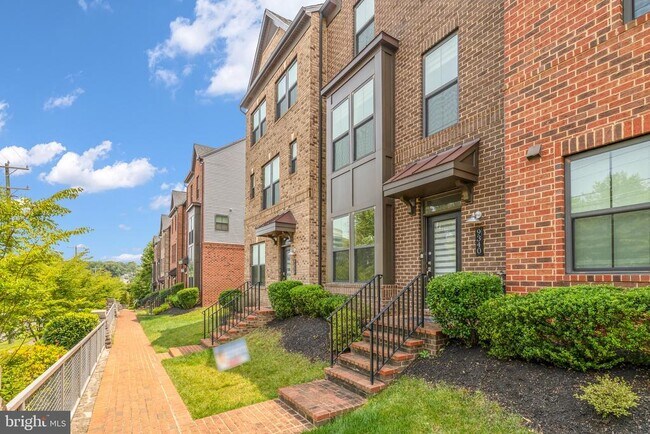 Foto del edificio - 9340 Sweetbay Magnolia Ct