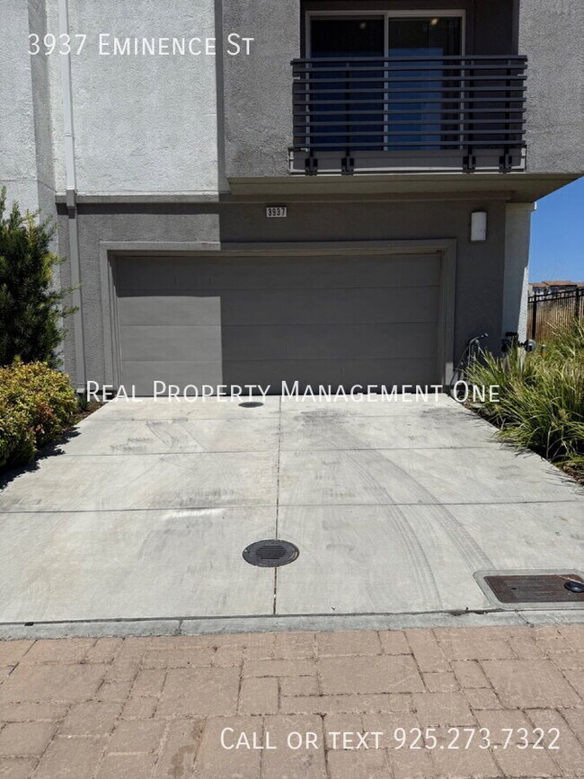 Foto del edificio - 3937 Eminence St